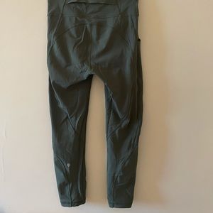 Lululemon crop running legging with pockets